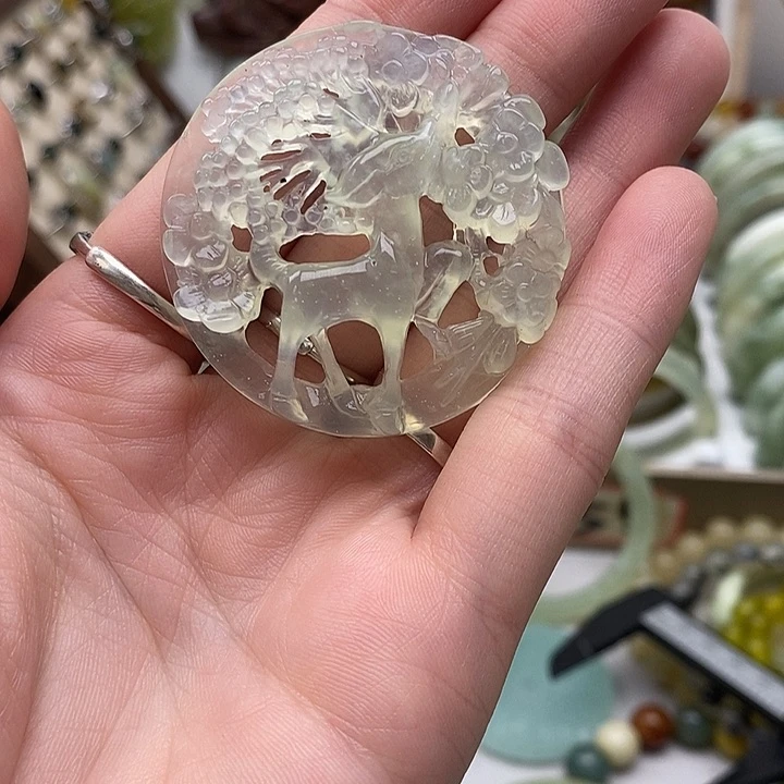 蛇纹石玉颈饰未镶嵌