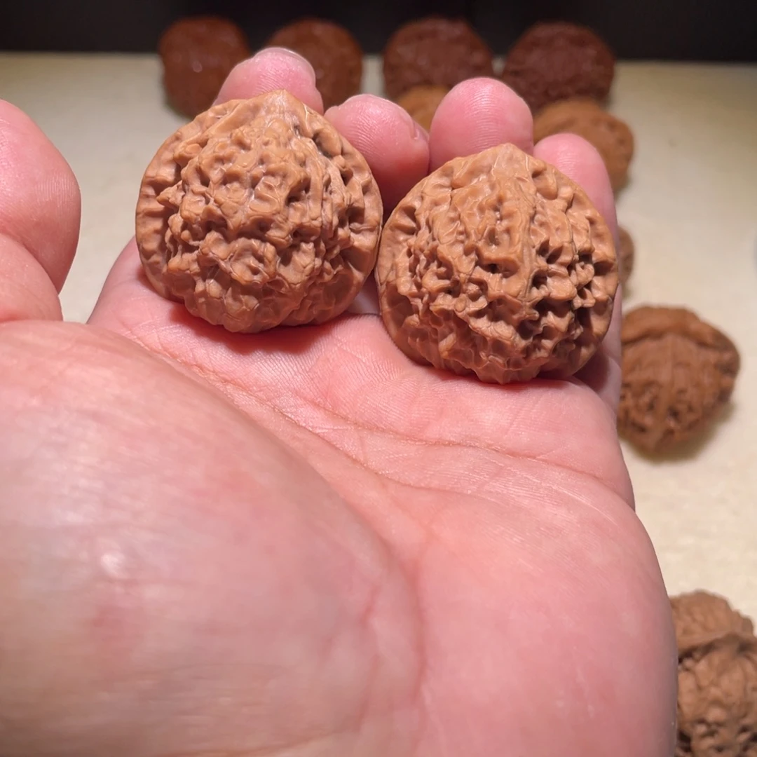 F***L桃核吊坠祥云纹马蹄