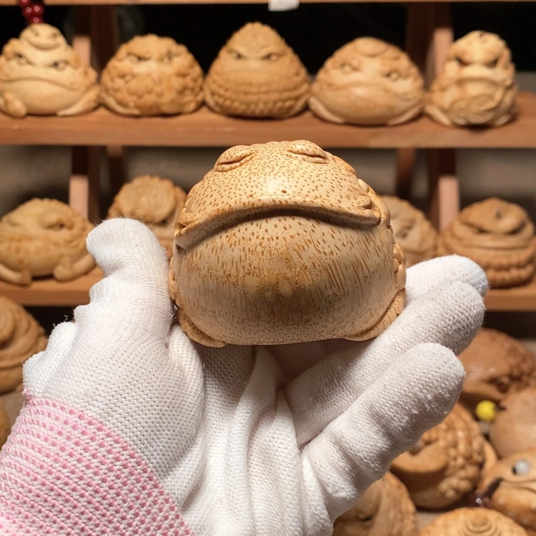 竹烦**见竹根雕金蟾竹根雕