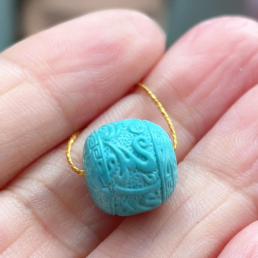 绿松石未镶嵌颈饰