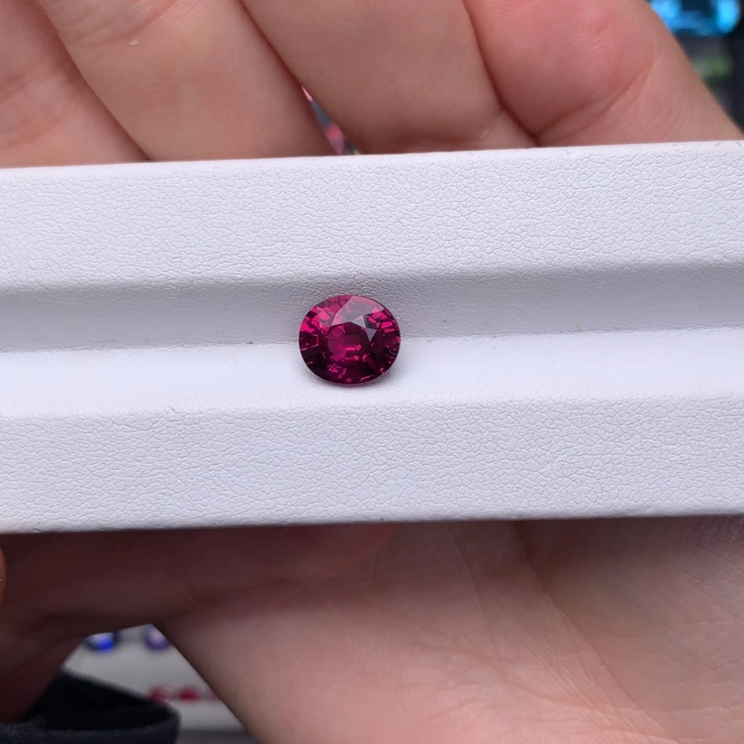 未镶嵌裸石石榴石3.85ct