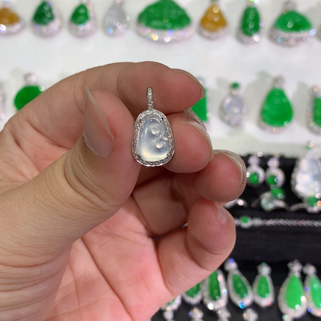 翡翠18K金镶嵌吊坠(不含链)吊坠