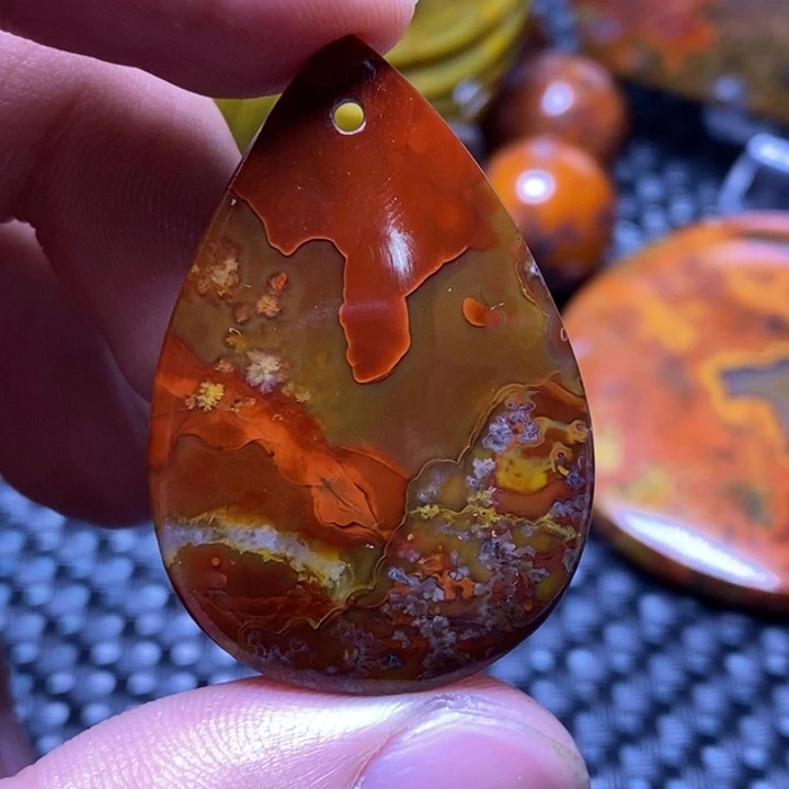 玛瑙/玉髓颈饰未镶嵌