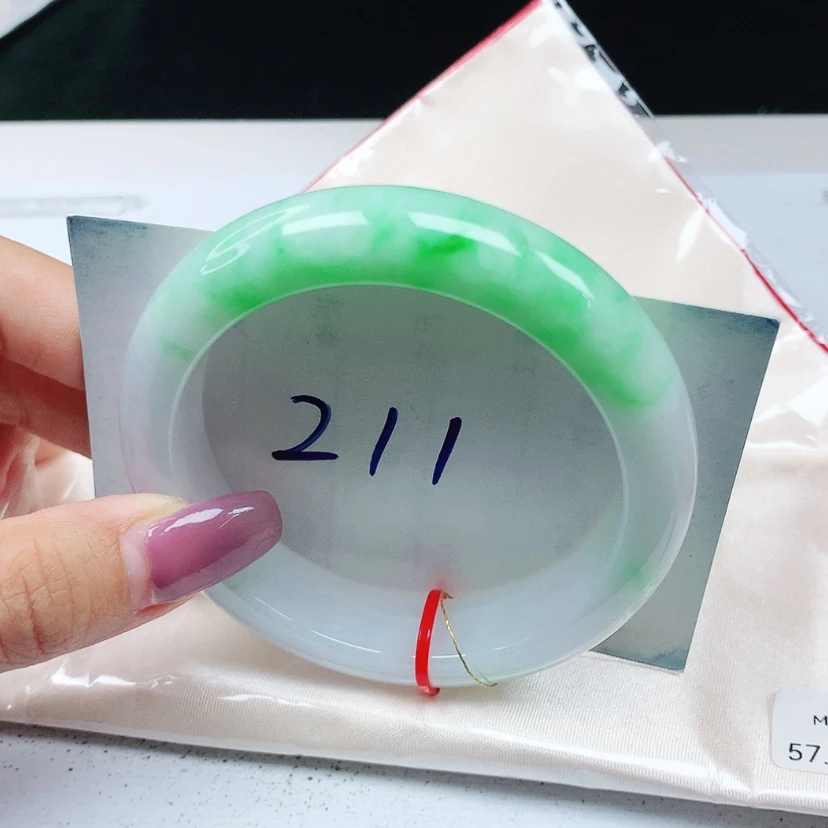 【闪购商品】翡翠手镯未镶嵌 正圈57+