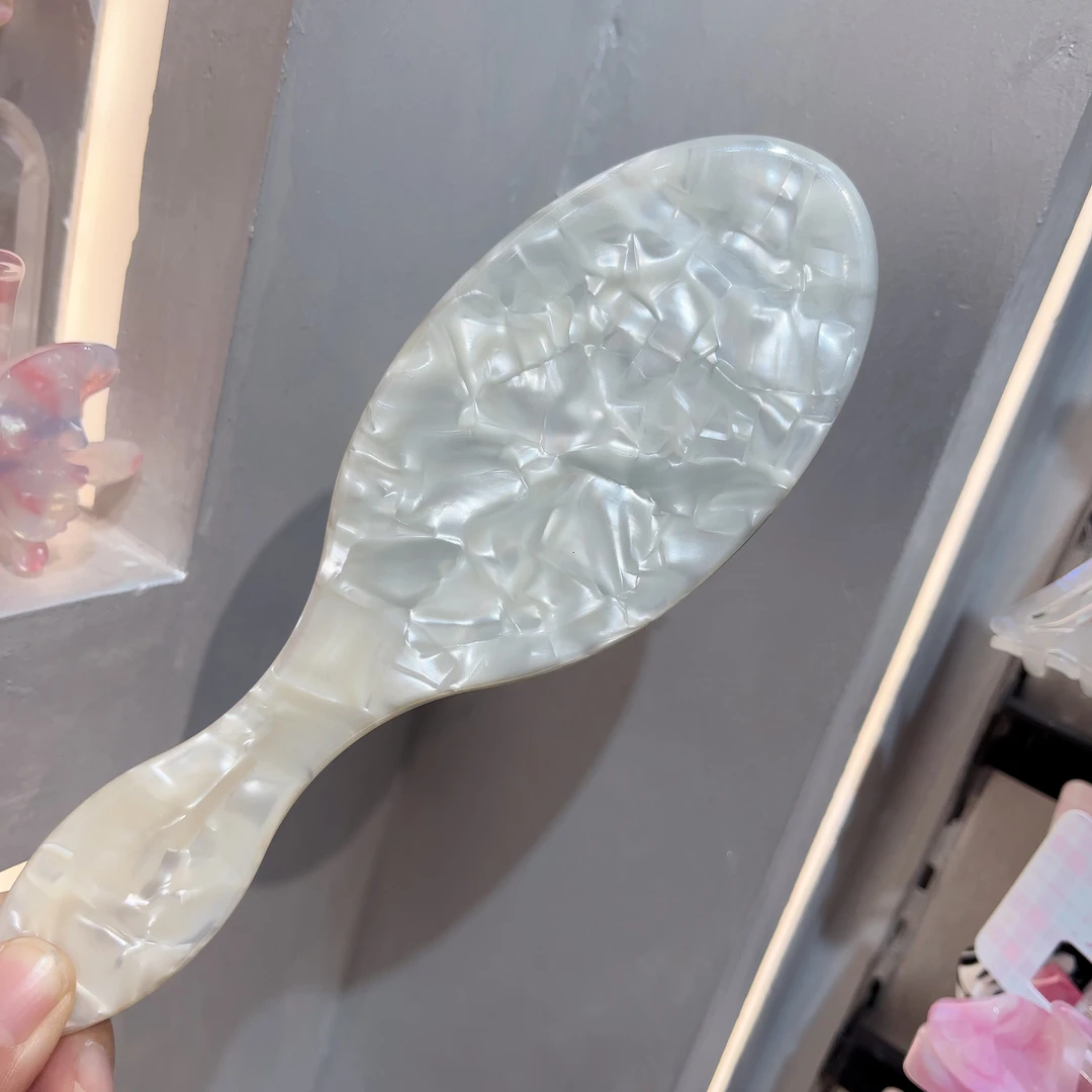 M45珠光白色大号佩奇毛梳子