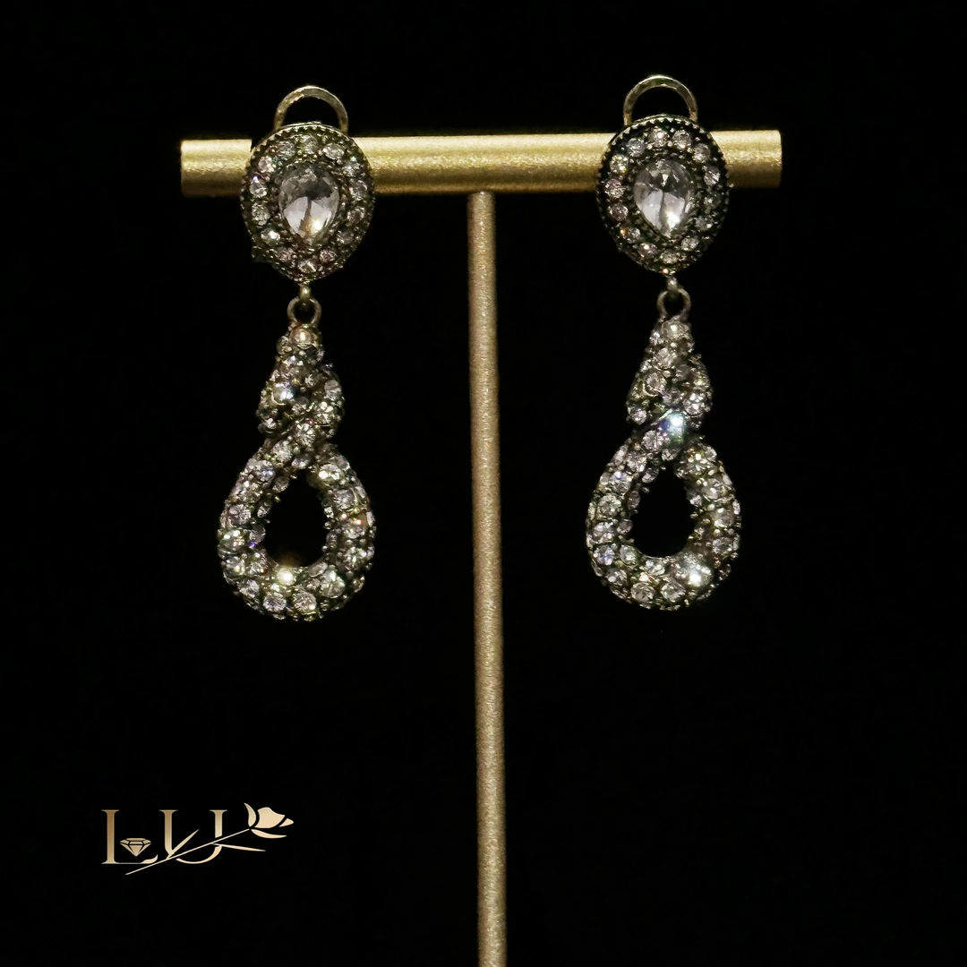 铜合金仿水晶耳饰 设计款精致耳环气质轻奢镶嵌