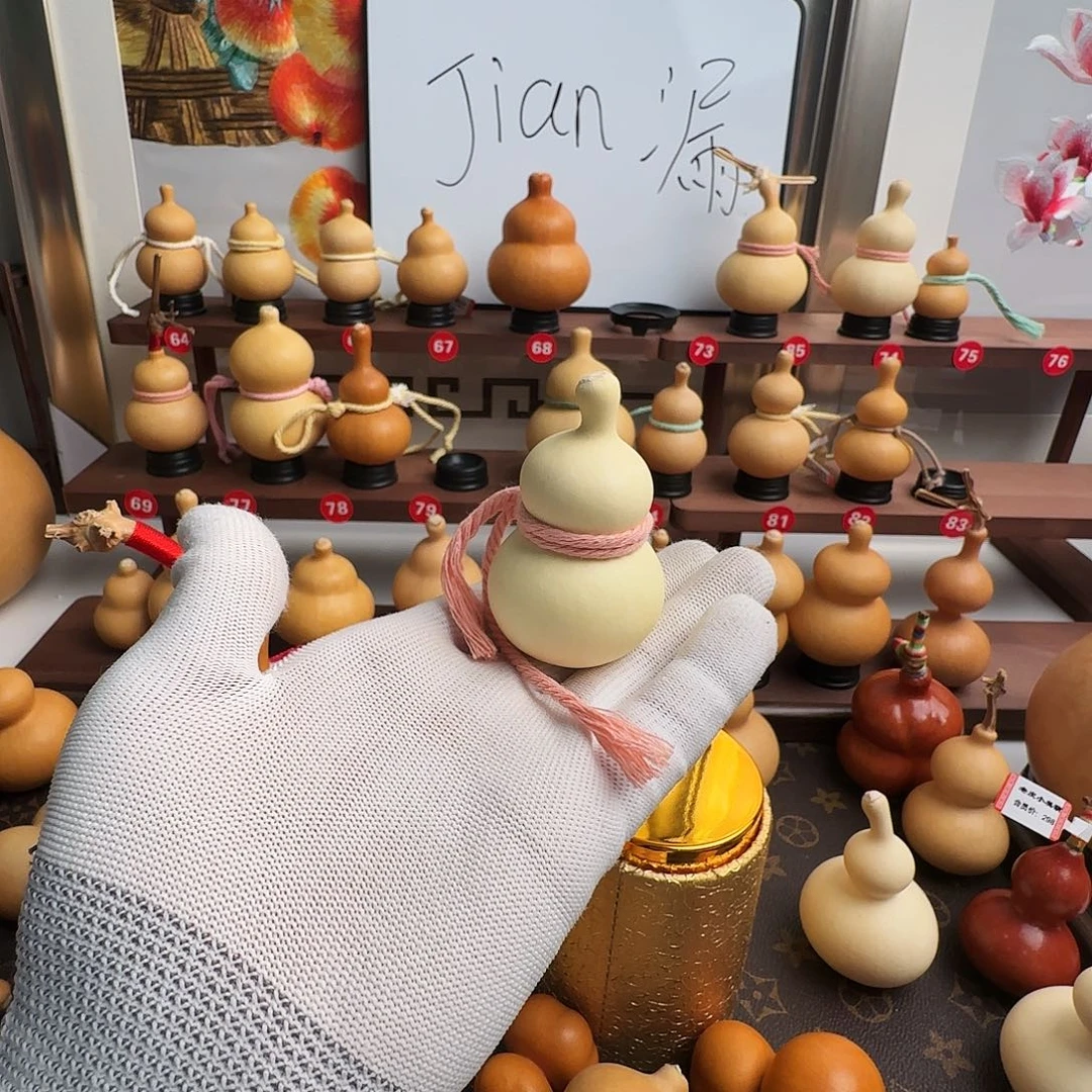 一***粉老皮葫芦一物一拍