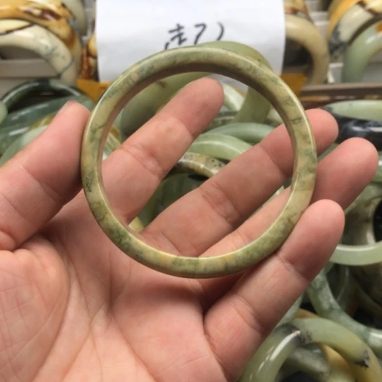 蛇纹石玉未镶嵌手镯38