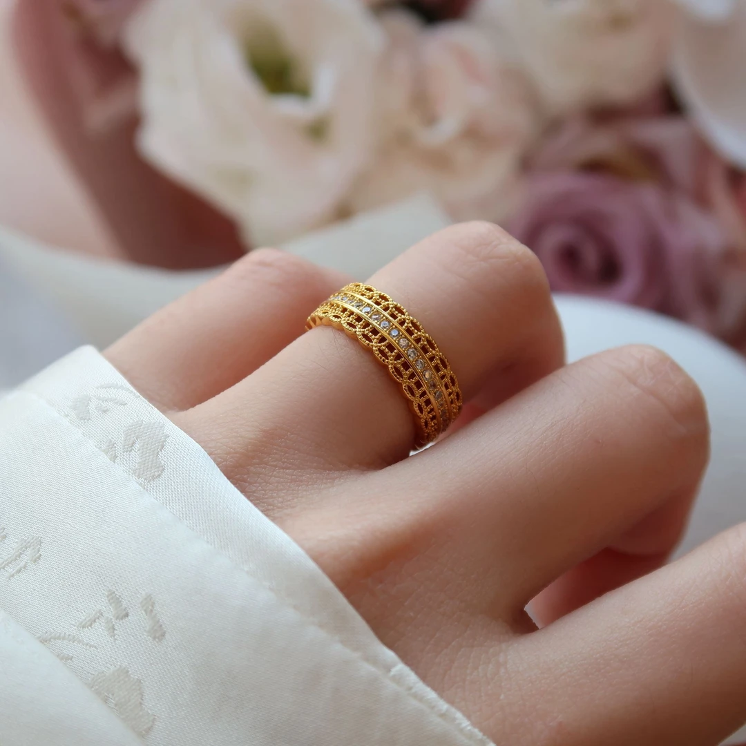 胤珩 合金合成锆石戒指 轻奢高级感微镶蕾丝花边金钱开口戒指