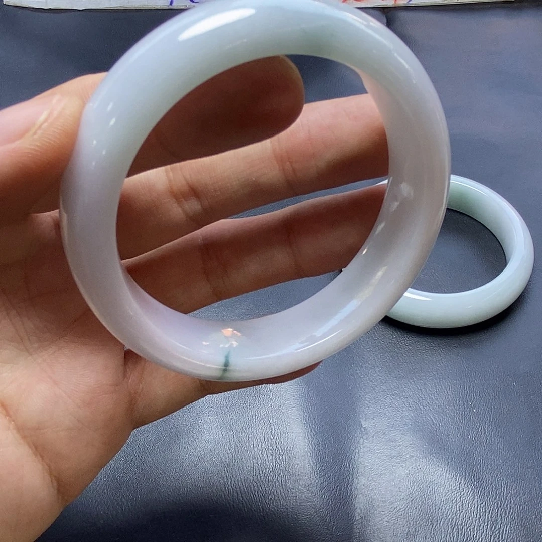 翡翠未镶嵌手镯手镯