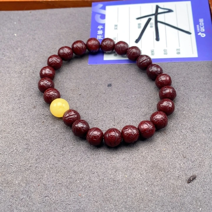 凤眼菩提手串?**a凤眼