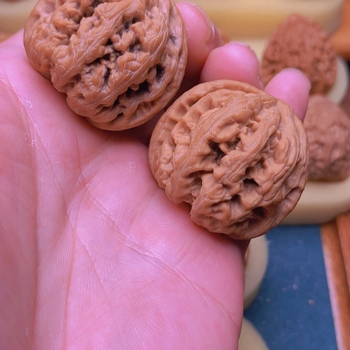 文玩核桃把件38全品大粗筋异形金蟾龟背