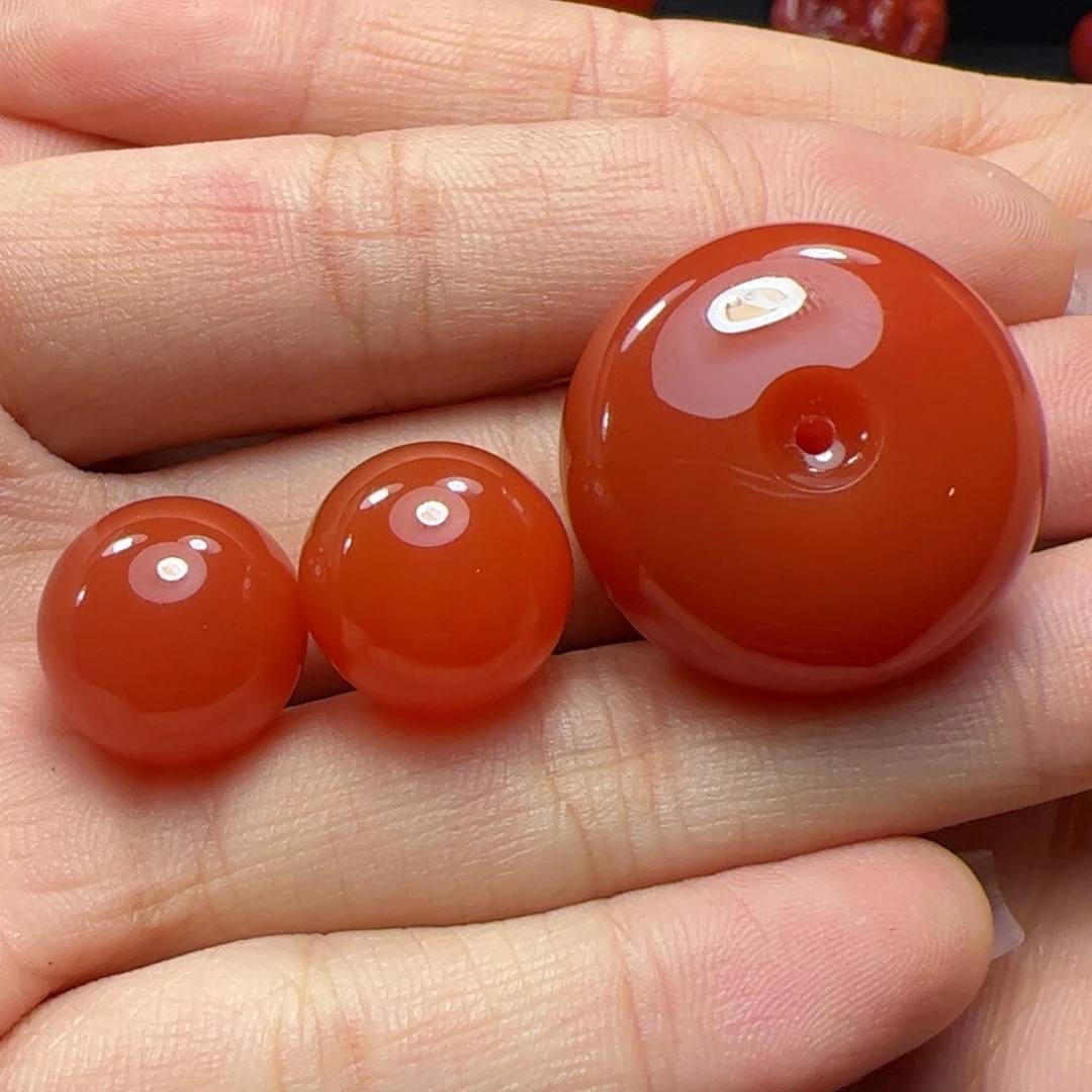 未镶嵌平安扣➕珠子南红玛瑙笑***?