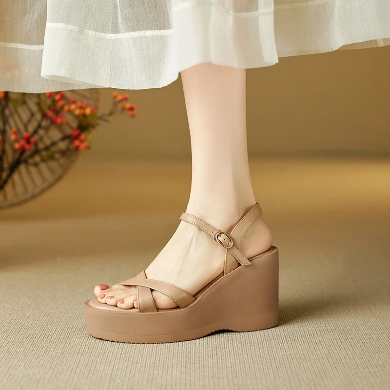 通勤坡跟凉鞋女夏季外穿真皮防水台高跟鞋小个子增高厚底松糕鞋子