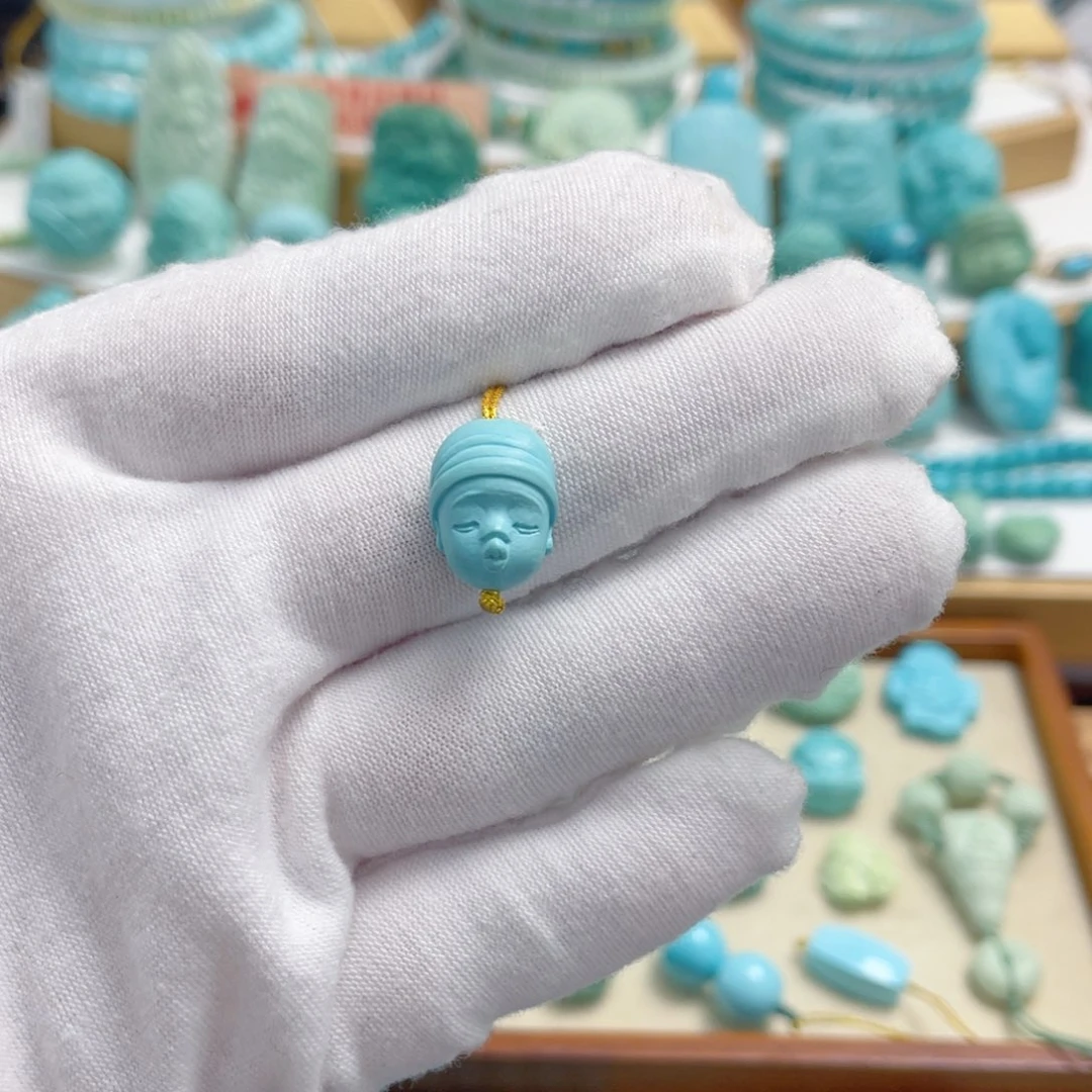 绿松石未镶嵌珠宝奇石