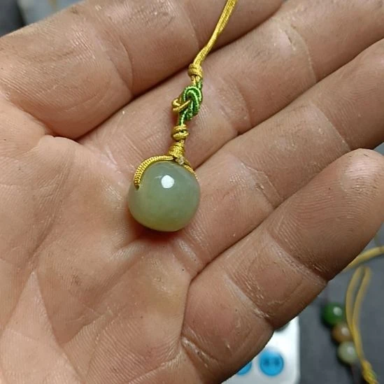 和田玉未镶嵌车挂