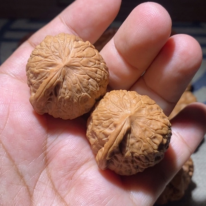 平***人把件文玩核桃核桃
