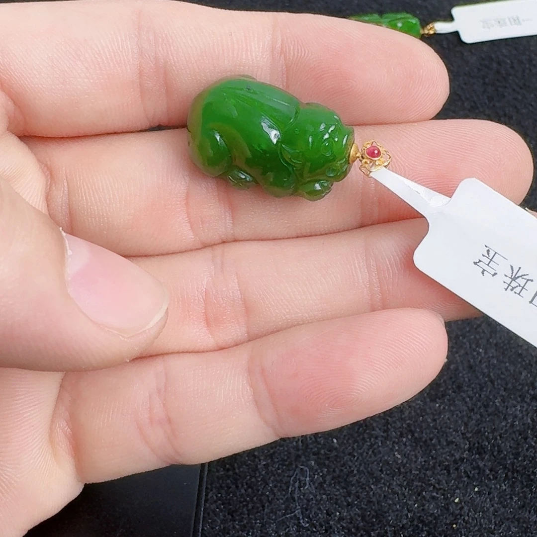 和田玉18K金镶嵌颈饰