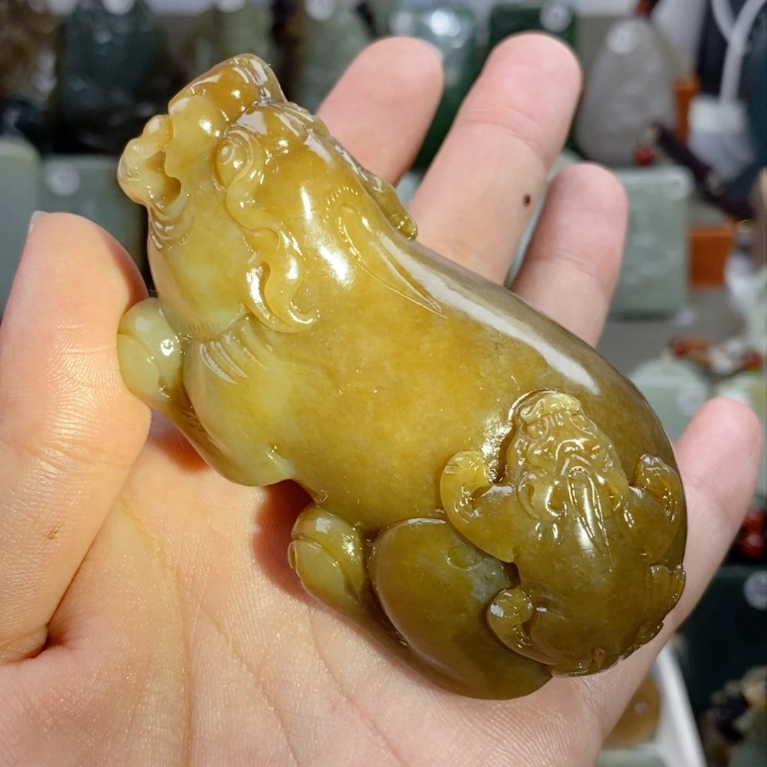 颈饰未镶嵌和田玉（糖玉）