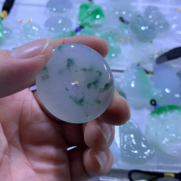 翡翠未镶嵌颈饰天然翡翠A货吊坠