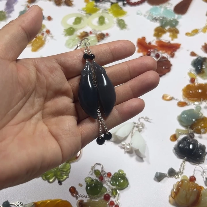 合金蛇纹石玉耳饰