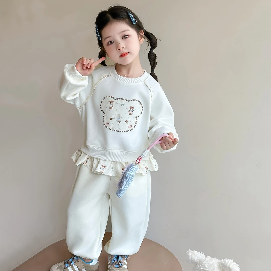 女童秋季2025时尚洋气儿童可爱休闲百搭中小童小熊刺绣花边套装