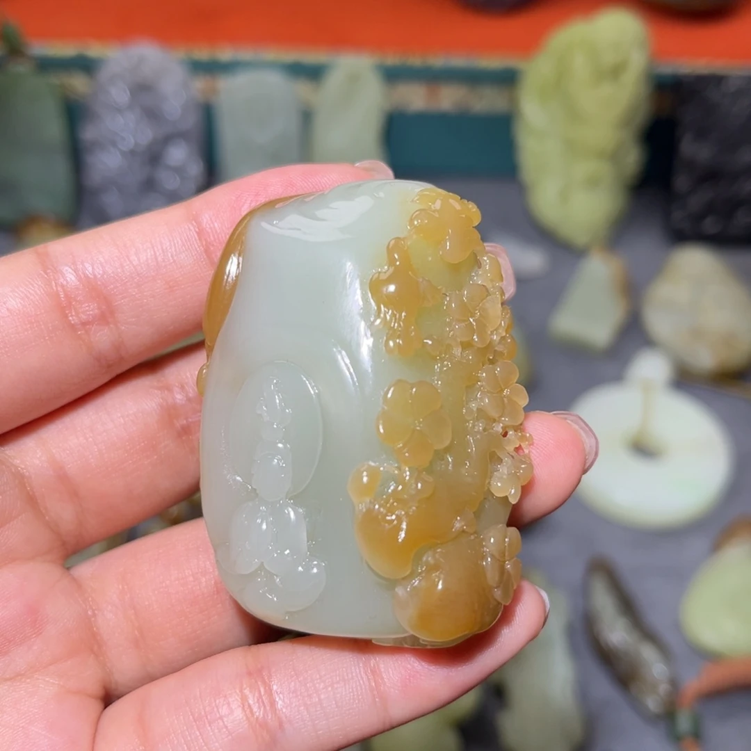 和田玉（糖玉）未镶嵌把件