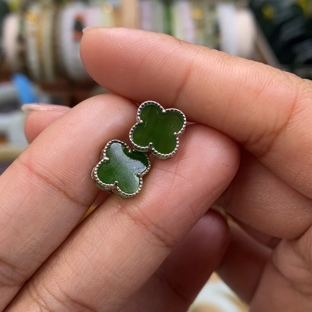 未镶嵌和田玉耳饰