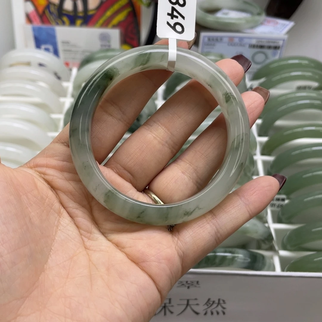 石英质玉未镶嵌手镯5349