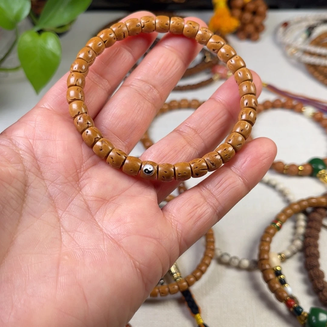 吊坠桃核344566778889999