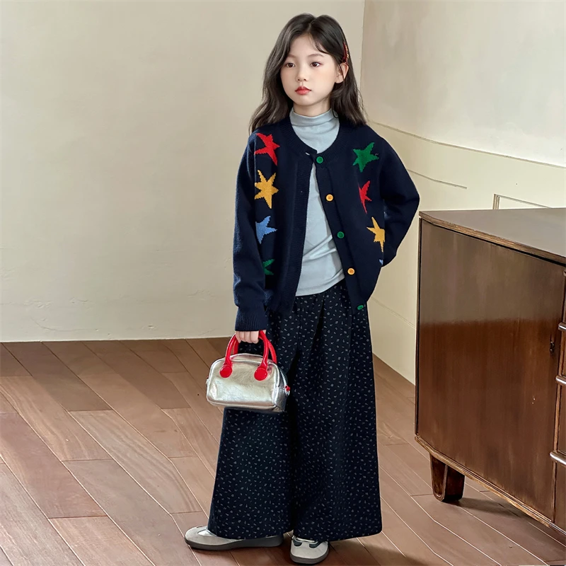 女童早秋穿搭一整套2025新款儿童春秋开衫毛衣碎花裤女孩洋气套装