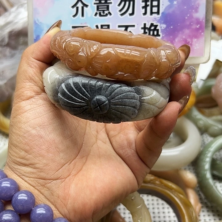 未镶嵌手镯石英岩玉