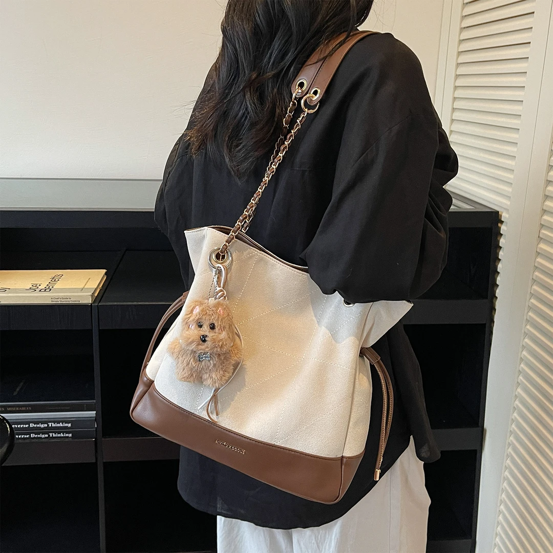 艾米兔女包2025新款链条大容量百搭菱形格设计链条潮流洋气单肩包