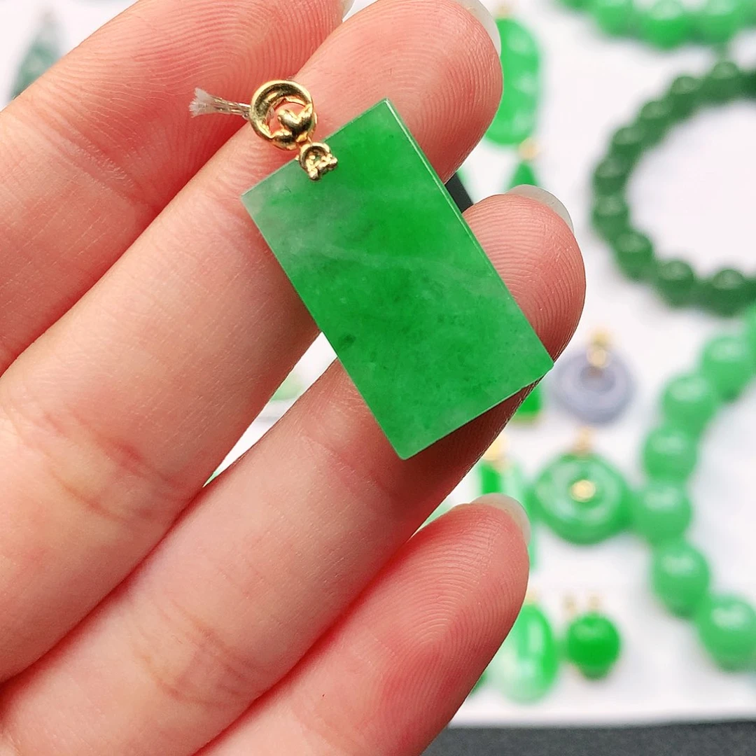 吊坠(不含链)18K金镶嵌翡翠