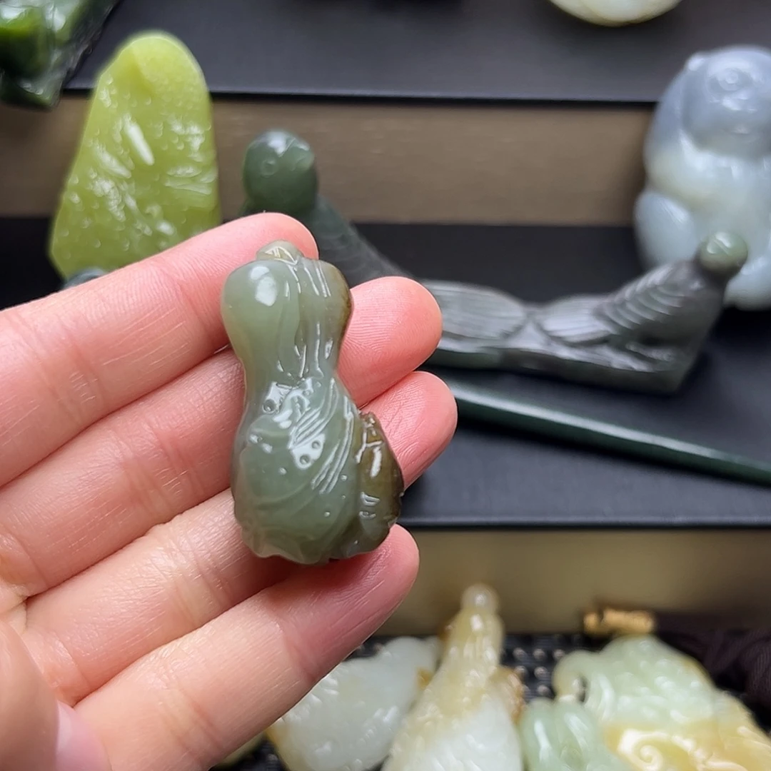 和田玉未镶嵌挂件