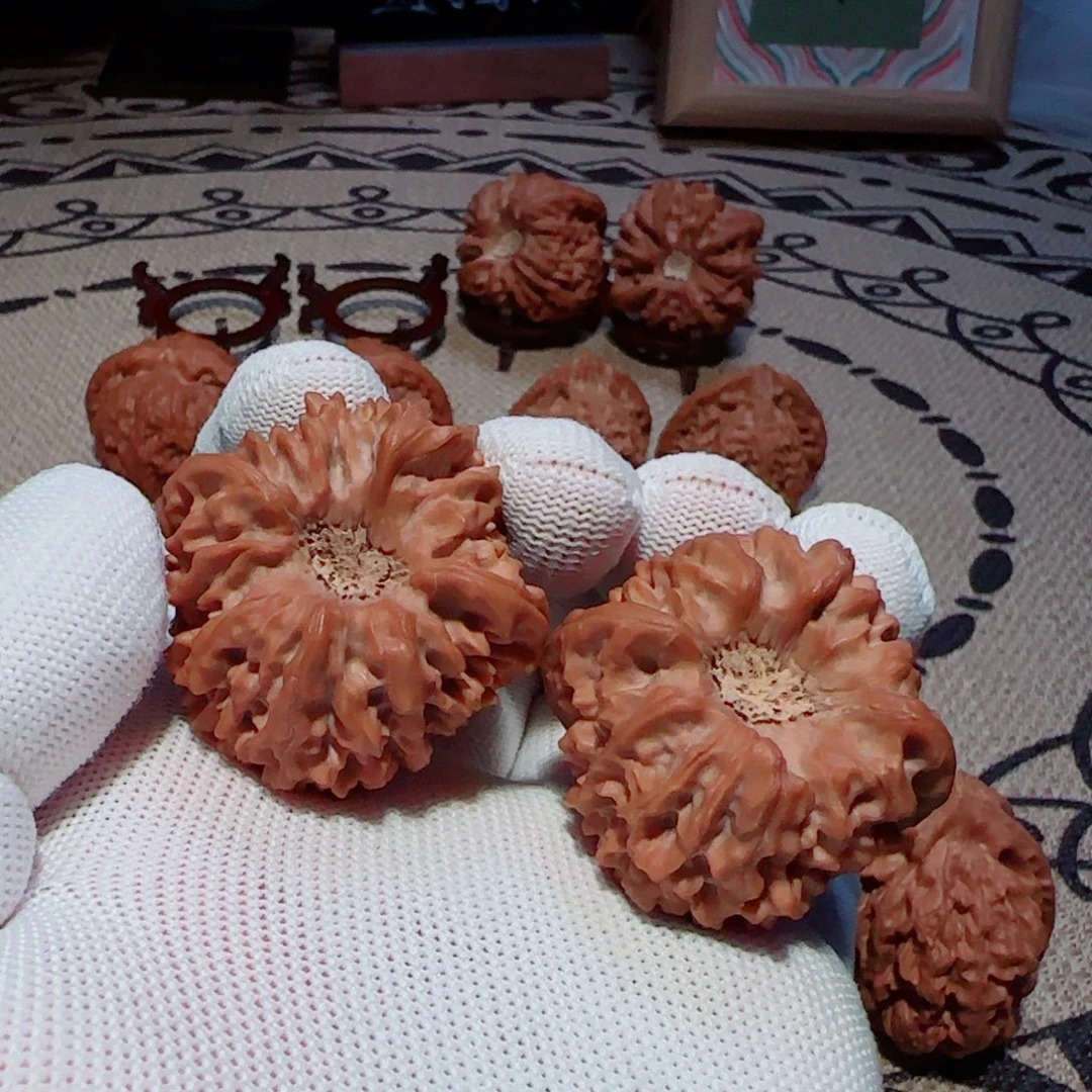 #***部文玩核桃吊坠观音