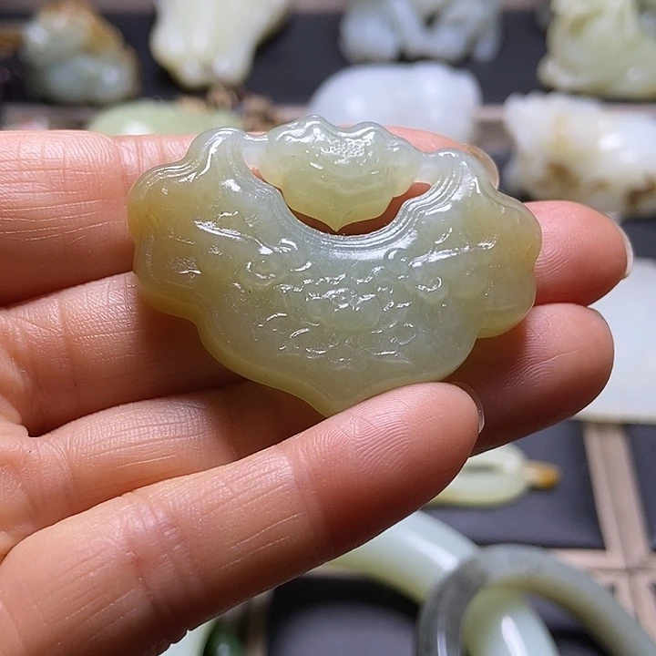 和田玉未镶嵌挂件