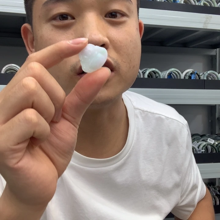 M***帅翡翠手镯未镶嵌33333333333444443