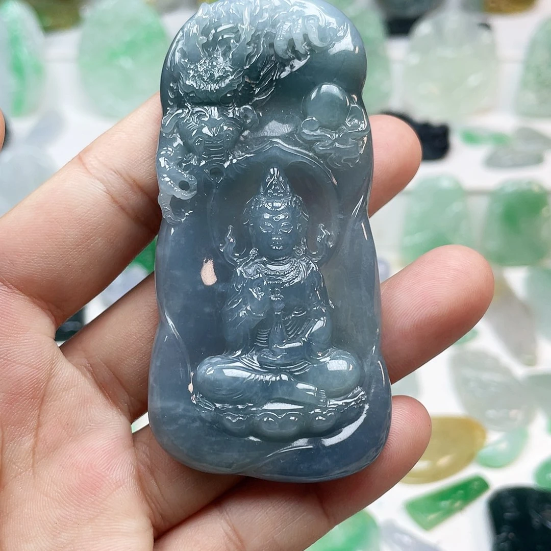 翡翠颈饰未镶嵌御龙观音