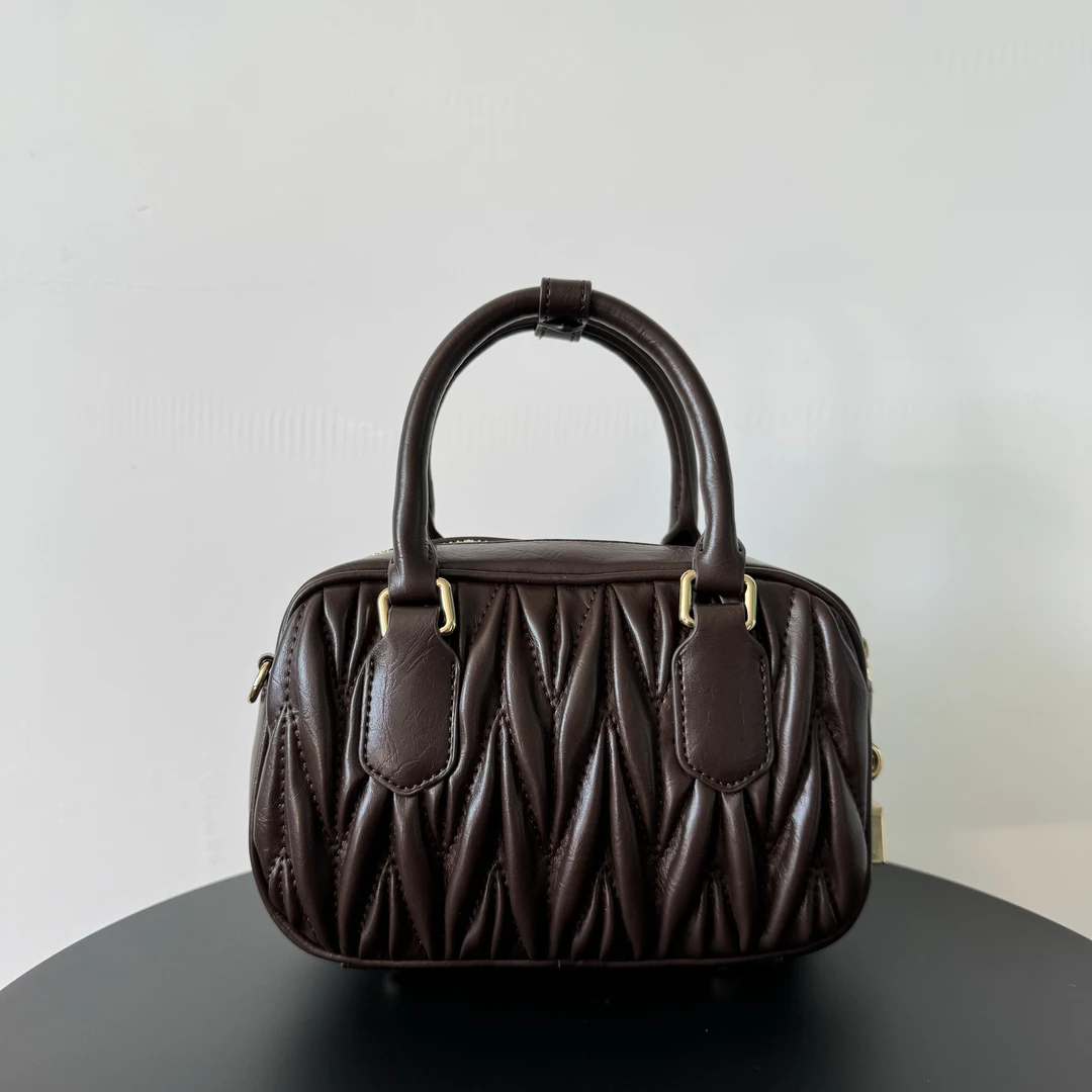 小众咖色时尚复古手提斜挎包