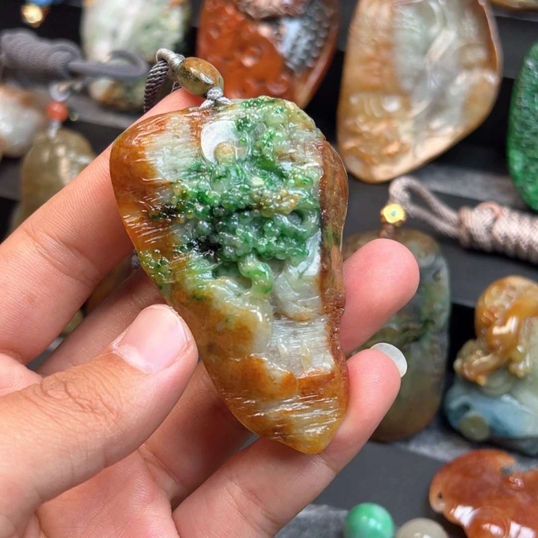 翡翠颈饰未镶嵌老*111111111111