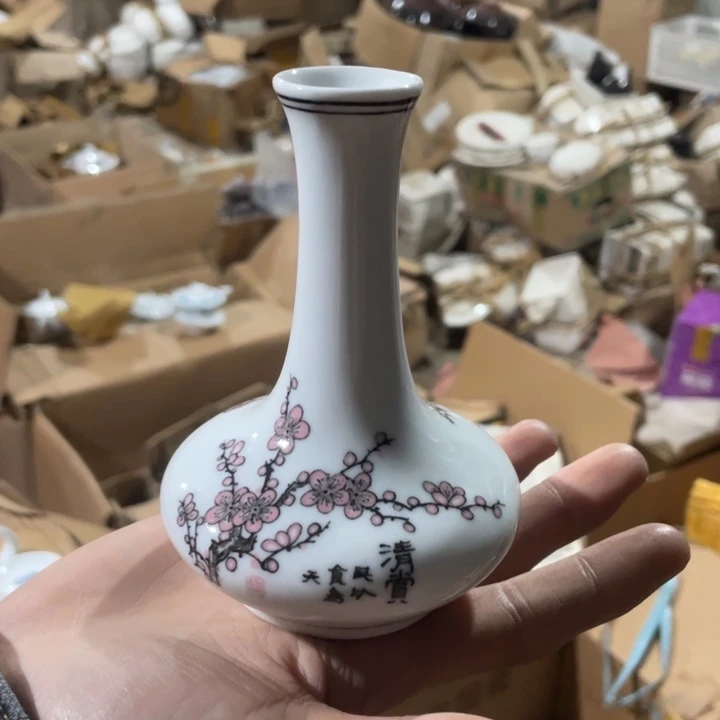 摆件陶瓷盘子碗砂锅都有