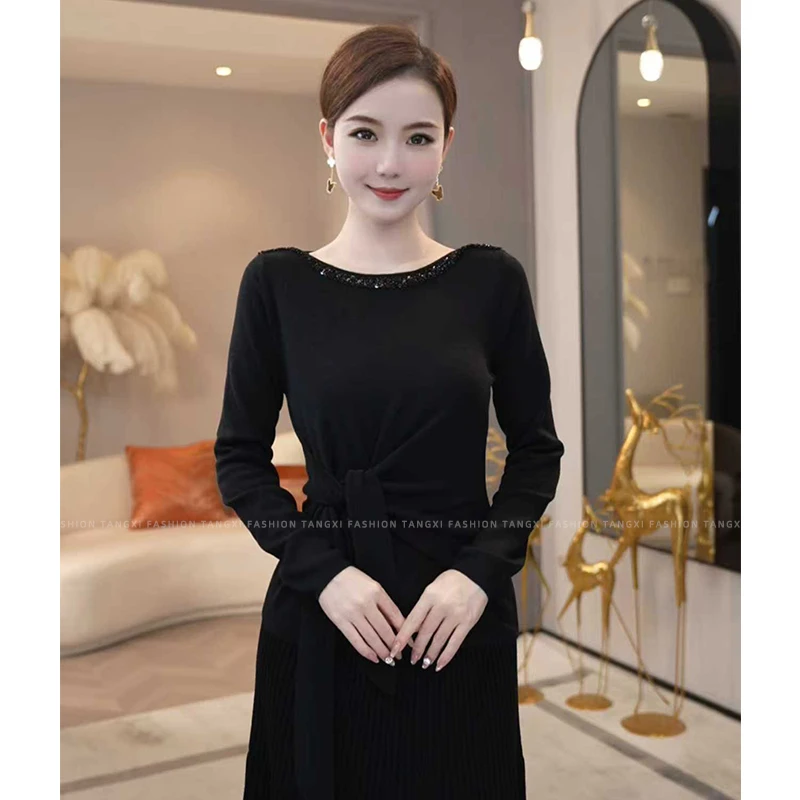 2025年秋冬新款【8024】含绵羊毛优雅修身复古长袖黑色圆领针织上衣