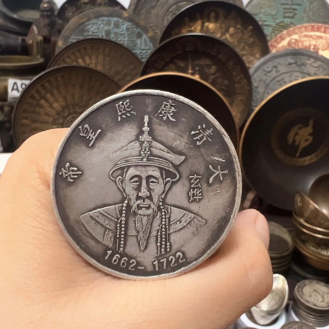 金属复古风格摆件