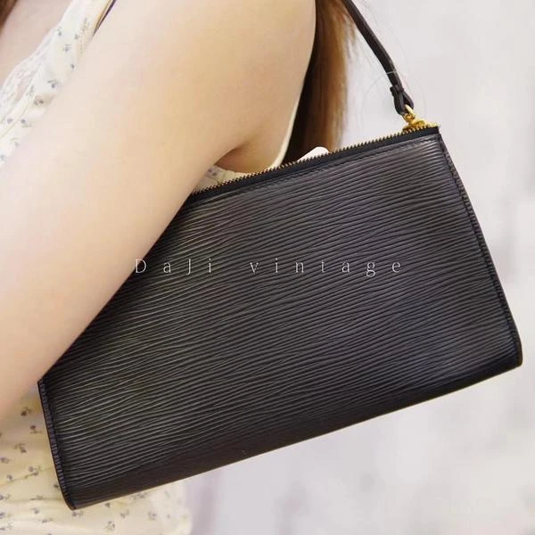 95新 LouisVuitton/路易威登 大吉中古/Lv黑色水波纹麻将单肩包