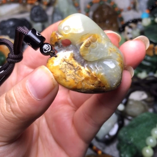 和田玉未镶嵌挂件