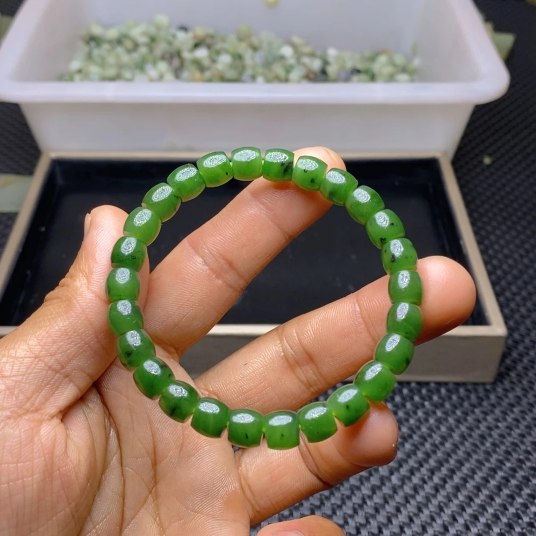 和田玉（糖玉）珠宝半成品未镶嵌淄***笑