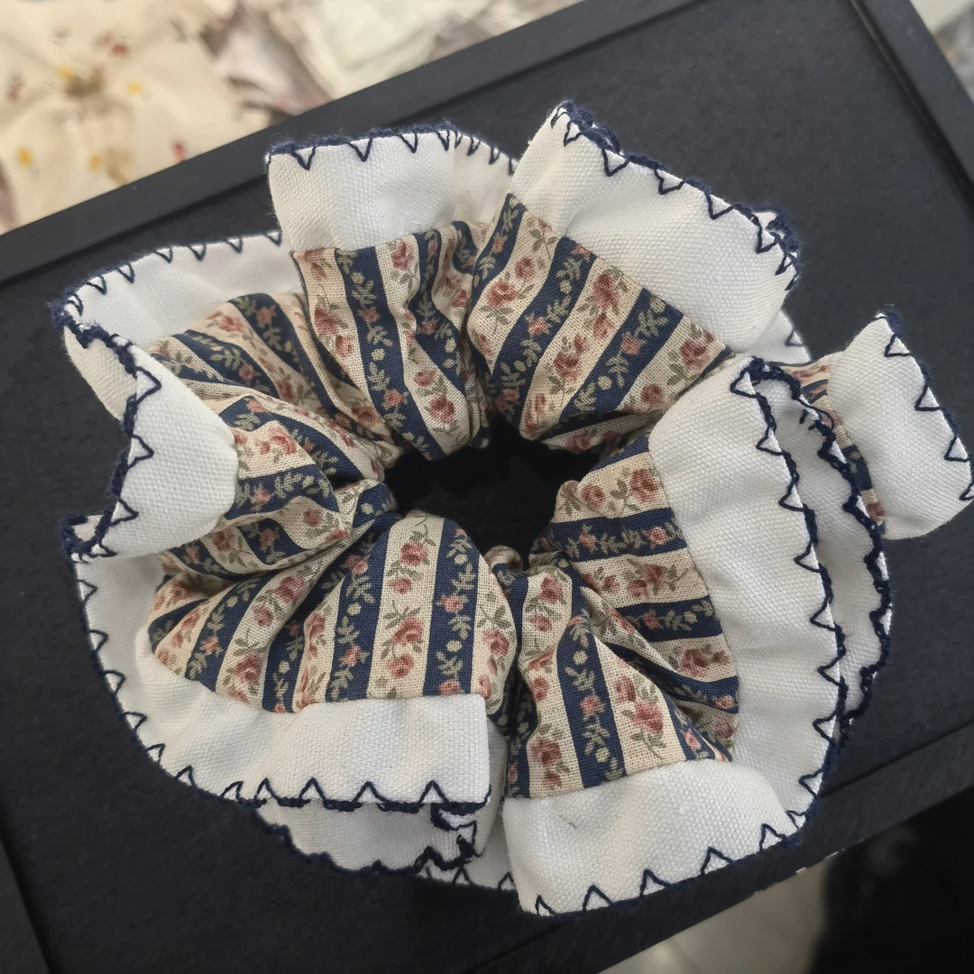 C583蓝条纹玫瑰花波浪边泡菜款肠圈