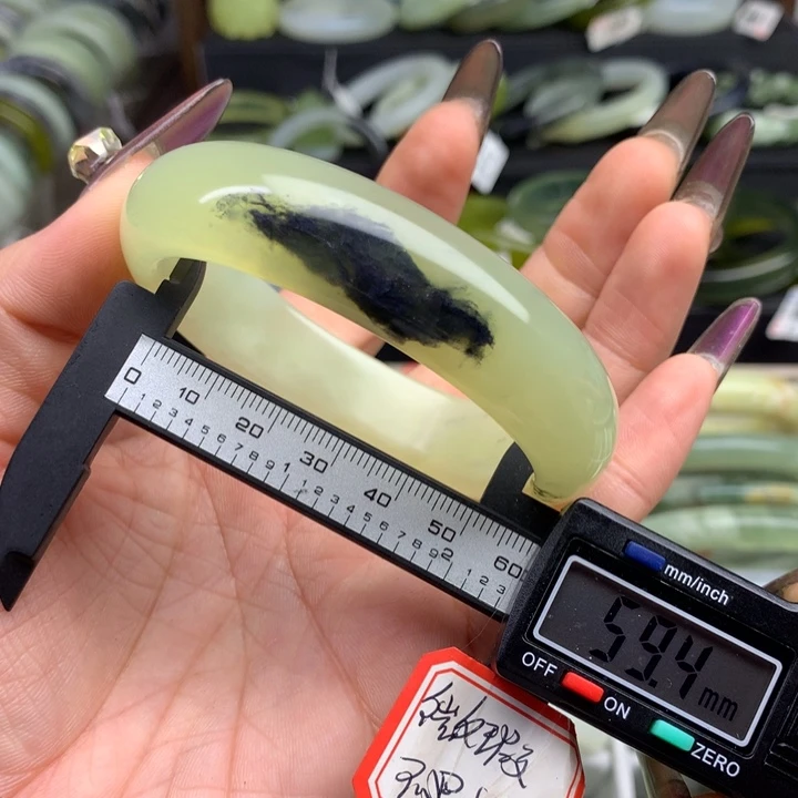 蛇纹石玉手镯未镶嵌1033