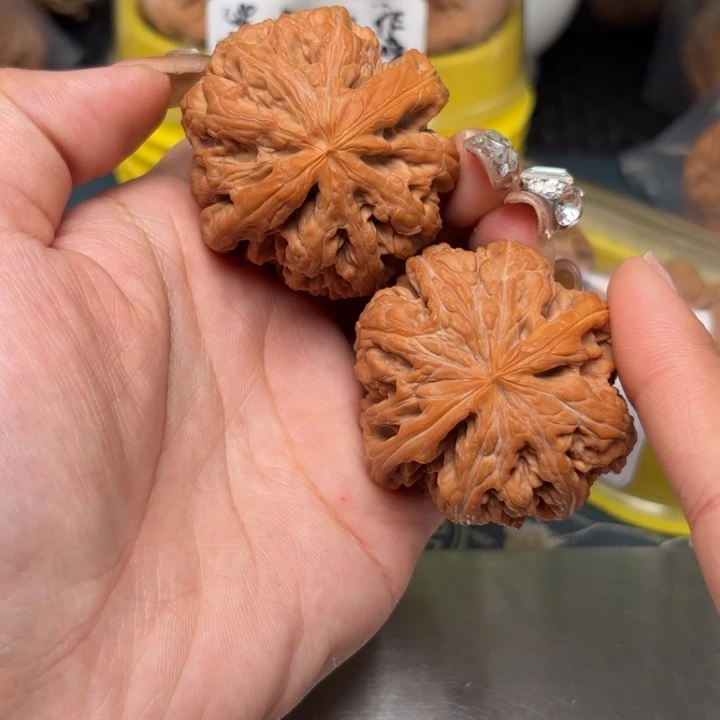 文玩核桃吊坠46-31381-02